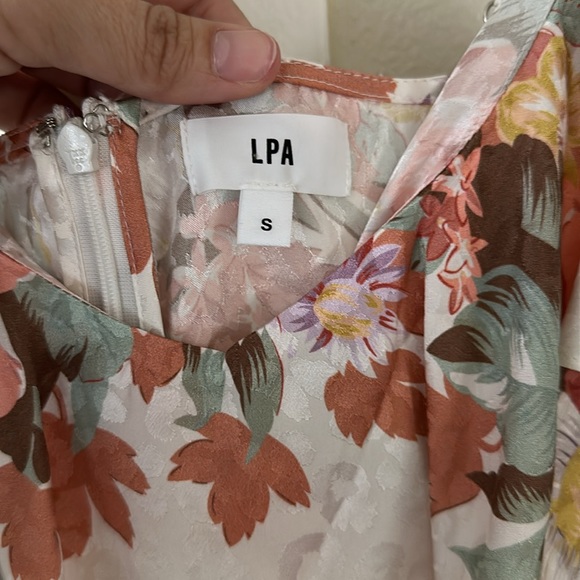 NWT LPA dress. Floral LPA dress. Size small. - Picture 4 of 7